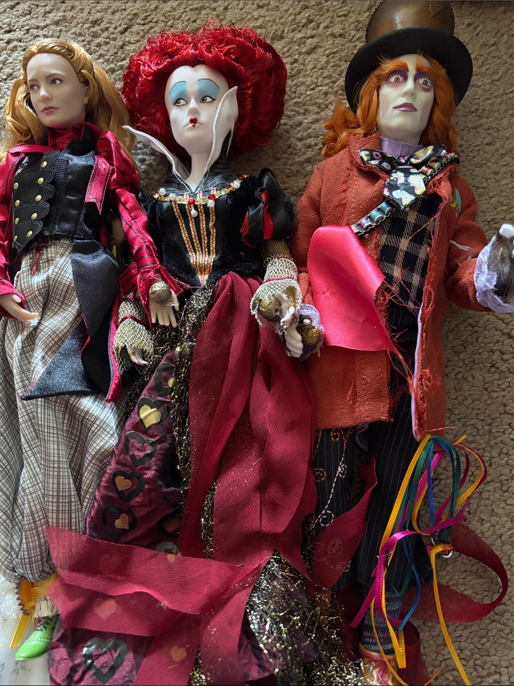 Alice in wonderland collectible dolls - Picture 7 of 7